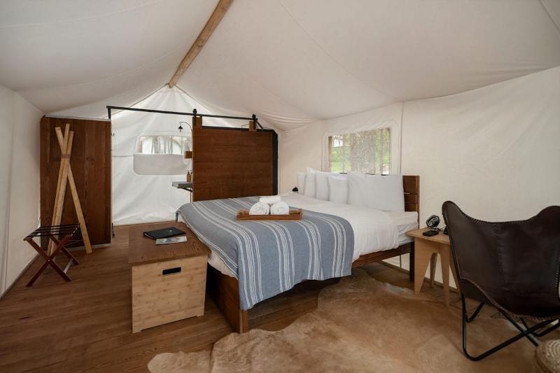 Under Canvas Mount Rushmore Keystone Luaran gambar