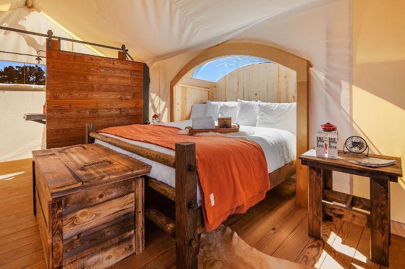 Under Canvas Mount Rushmore Keystone Luaran gambar